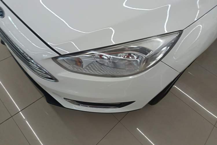 Used Ford Focus 2015 Sedan 1.6L Automatic Trend Model
