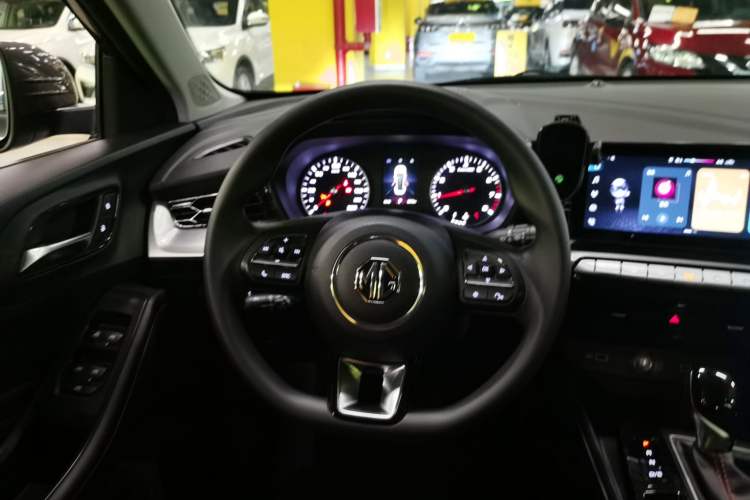 Used MG 5 2023 180 DVVT CVT Fashion Edition
