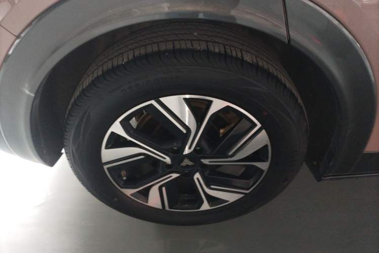 Used NETA U 2022 Zhi 400 Lithium-Nickel-Manganese-Cobalt Energy System
