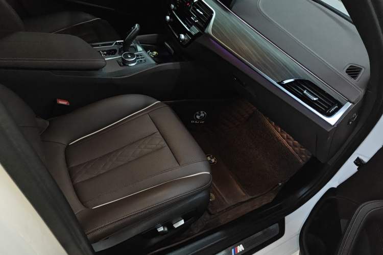 Used BMW 5 Series 2022 Restyled 530Li Leading Edition M Sport Package
