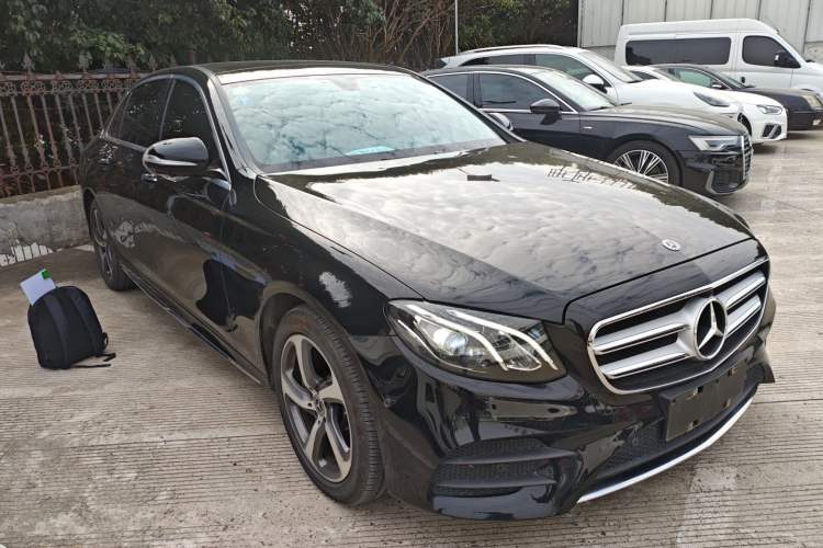 Used Mercedes-Benz E-Class 2019 E 300 L Sporty and Stylish Model
