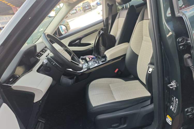 Used Land Rover Range Rover Evoque 2021 Range Rover Velar L 249PS R-Dynamic First Edition