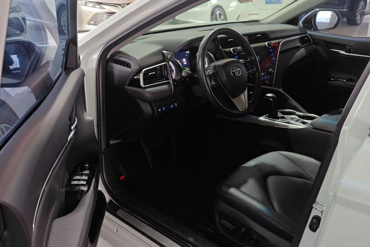 Used Toyota Camry 2019 Revised Version Dual-Engine 2.5 HG Luxury Edition