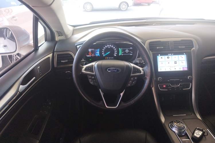 Used Ford Mondeo 2017 EcoBoost 180 Luxury Model
