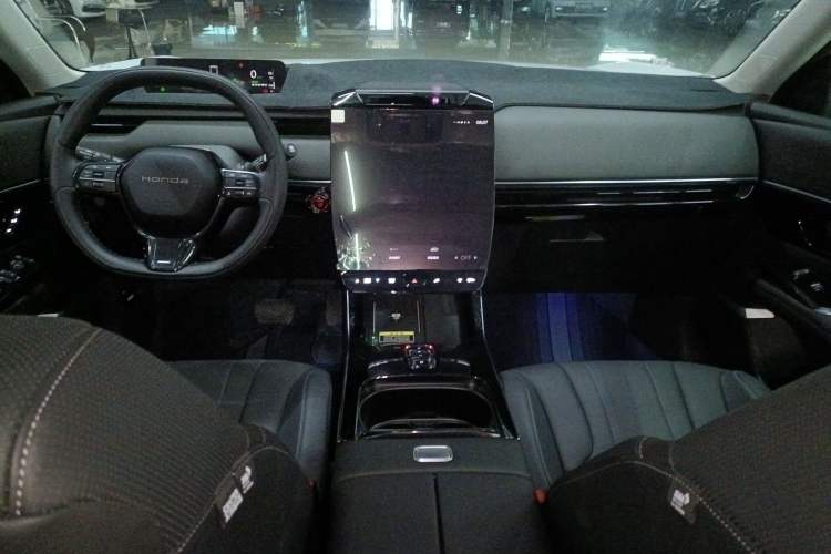 Used Honda P7 2025 Rear-Drive Long-Range Pro