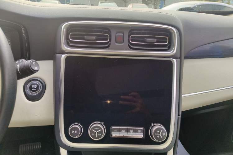 Used Lynk & Co 01 2019 2.0T Two-Wheel Drive Zhaopu Version China VI Standard
