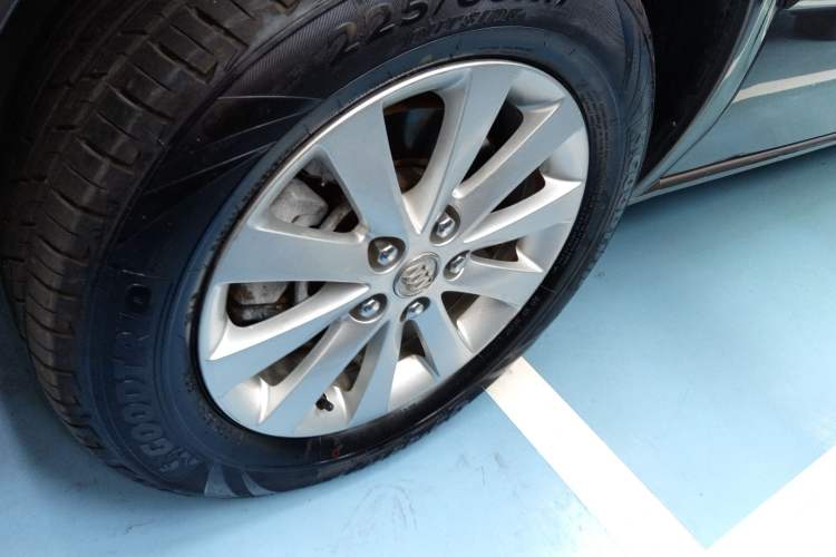 Used Buick GL8 2014 2.4L Classic Edition