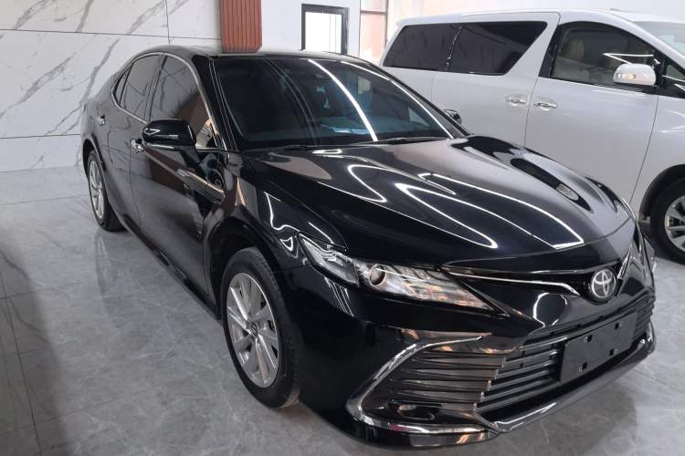 Used Toyota Camry 2021 2.0G Luxury Edition
