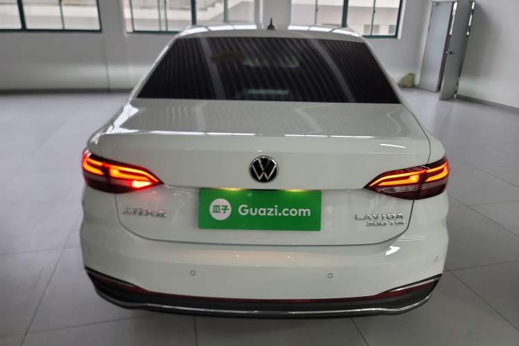 Used Volkswagen Lavida 2023 300TSI DSG Full-Comfort Edition
