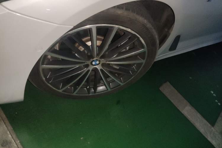 Used BMW 5 Series 2019 Facelifted 530Li Leading Edition M Sport Package
