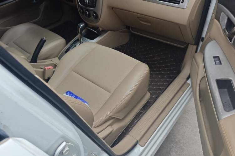 Used Buick Excelle 2013 1.5L Automatic Classic Model
