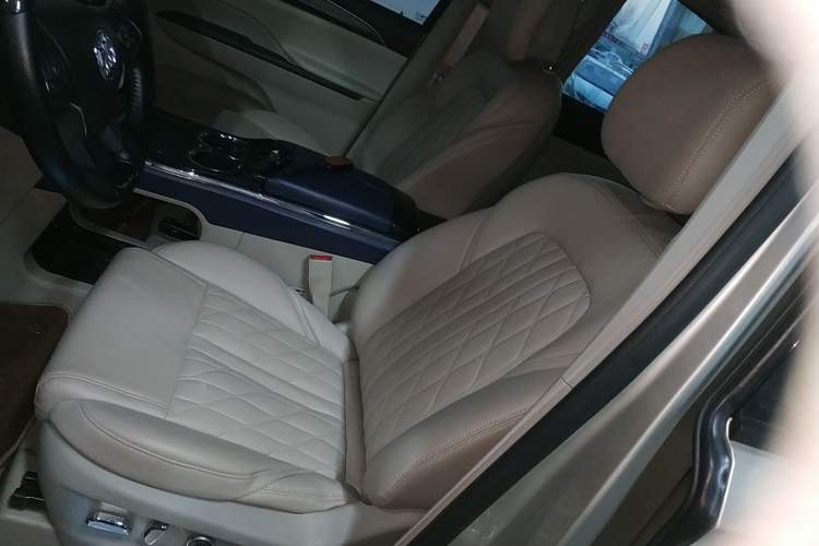 Used Buick GL8 2020 ES Land Cruiser 653T Comfort Edition
