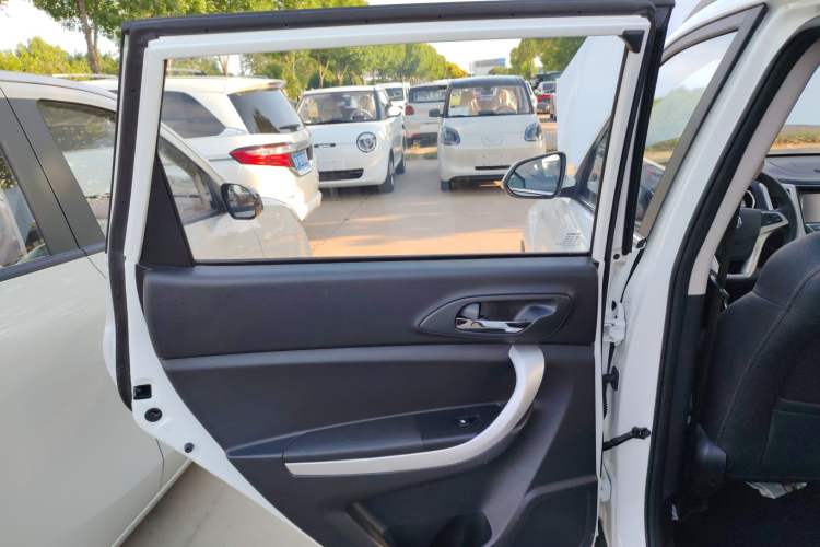 Used Changan CS35 2016 1.6L Automatic Luxury Model China V Standard
