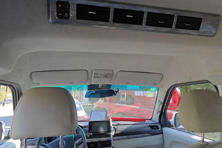 Used Jinbei New Hiace S 2021 1.6L Business Central Air-Conditioned Coach China VI Standard SWD16M