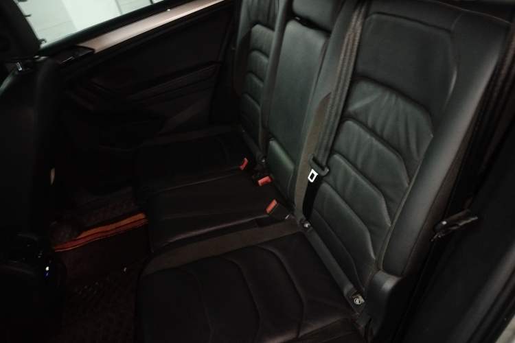 Used Volkswagen Tiguan L 2019 330TSI Automatic Two-Wheel Drive Smart Luxury Version China V Emission Standard