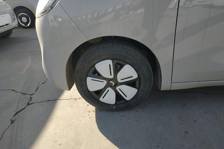 Used Wuling Hongguang MINIEV 2025 Four-Door Version Advanced Edition
