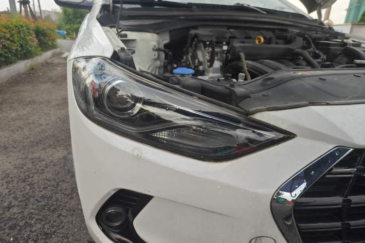 Used Hyundai Elantra 2019 1.5L CVT Smart & Luxurious Trim
