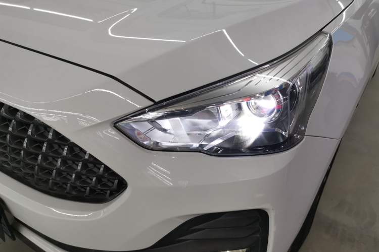 Used Haval M6 2019 1.5T DCT Two-Wheel Drive Urban Version China VI Standard
