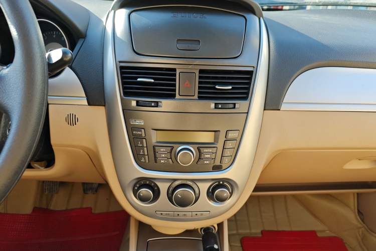 Used Buick Excelle 2013 1.5L Manual Classic Model
