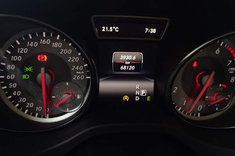 Used Mercedes-Benz GLA 2015 GLA 200 Fashion Model