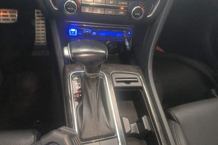 Used Kia K5 2016 1.6T Automatic LUX