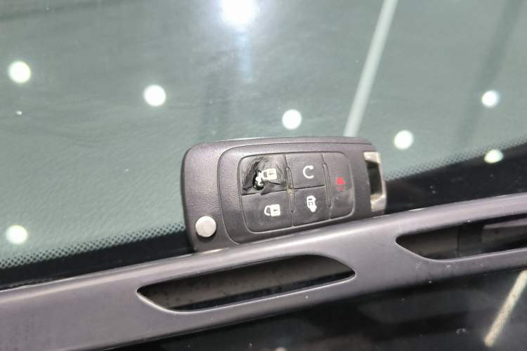 Used Buick GL8 2018 28T Luxury Model China VI Standard