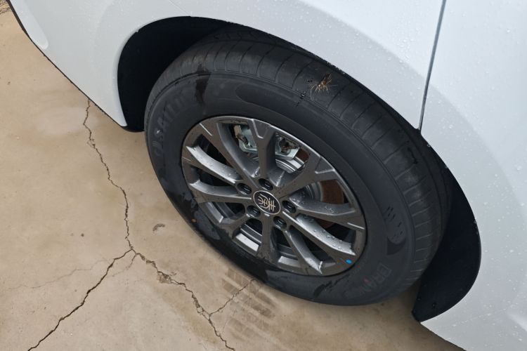 Used BYD Qin L 2025 DM-i Smart Drive 80KM Leading Model
