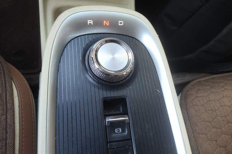 Used ORA Good Cat 2022 400km Standard Range Luxury Version Lithium Iron Phosphate