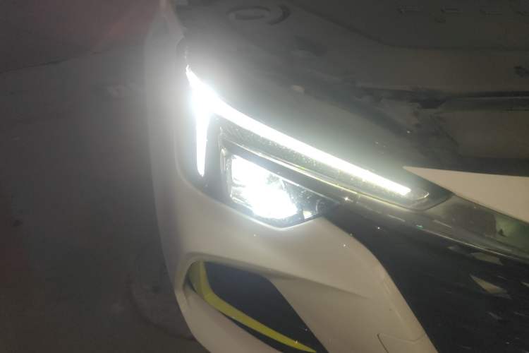 Used Roewe i6 MAX New Energy 2021 EV 500 Skyroof Flagship Edition
