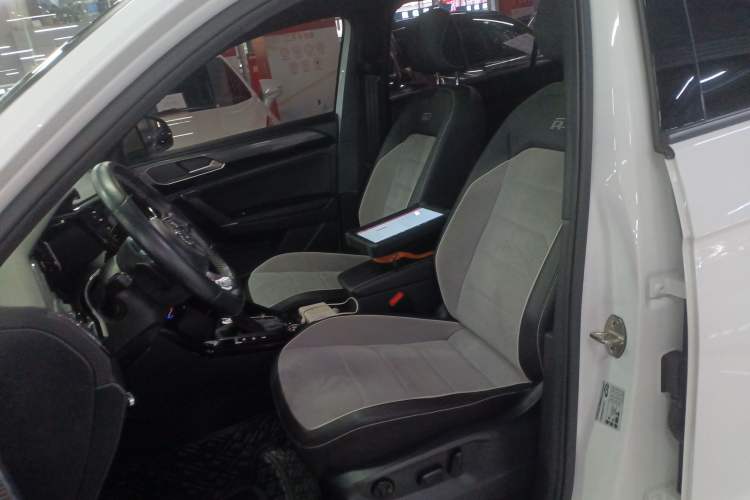 Used Volkswagen Tayron 2020 380TSI All-Wheel Drive R-Line Connected Version
