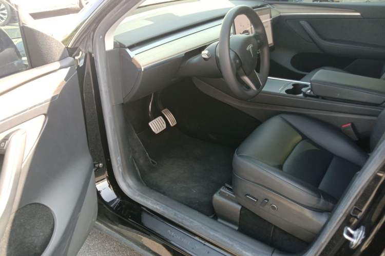 Used Tesla Model Y 2022 Performance High-Performance All-Wheel-Drive Version
