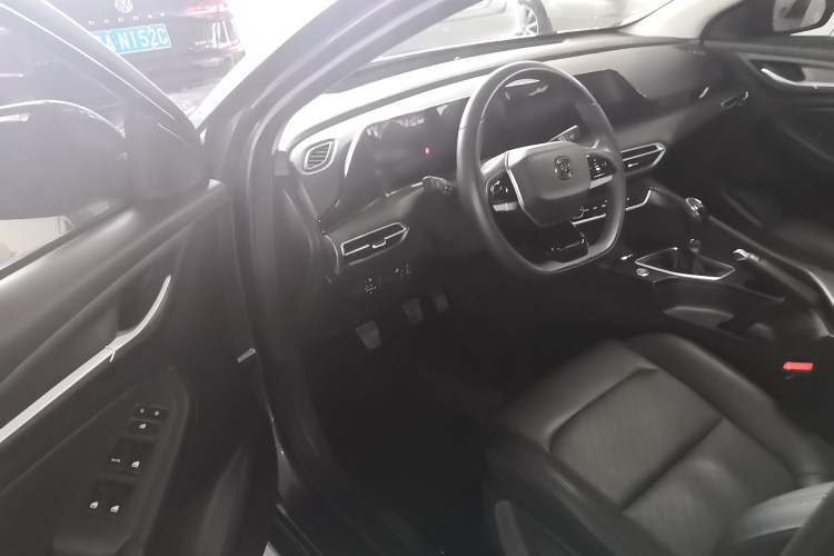 Used Changan Eado 2022 PLUS 1.6L GDI Manual Luxury Model
