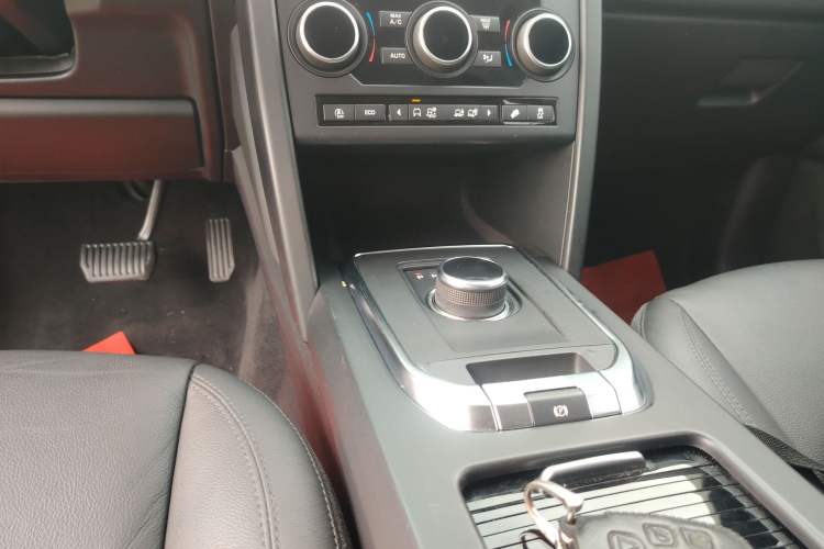 Used Land Rover Discovery Sport 2019 240 PS PURE Edition China VI Standard
