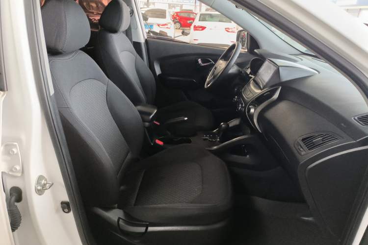 Used Hyundai ix35 2015 2.0L Automatic 2WD Comfort Edition China V Standard
