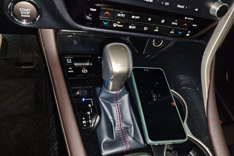 Used Lexus RX 2016 300 Two-Wheel Drive Comfort Edition China V Standard
