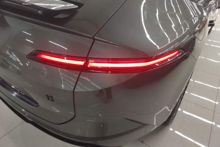 Used  12 2025 Ultra Extended-Range Edition