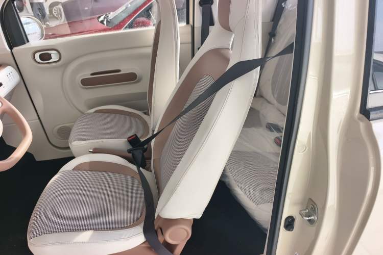 Used Bestune Pony 2025 222km Range Agile Horse
