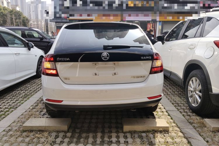 Used Skoda Rapid Spaceback 2016 Revised 1.6L Automatic Smart Drive Version