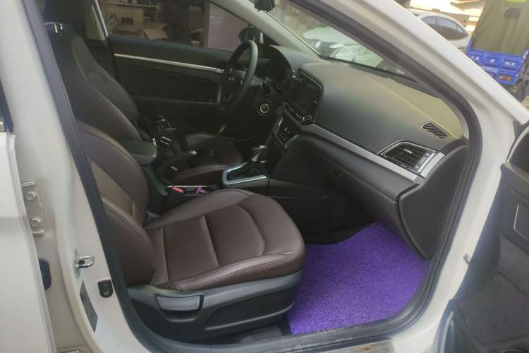 Used Hyundai Elantra 2016 1.6L Automatic ZhiXuan – Elite Version
