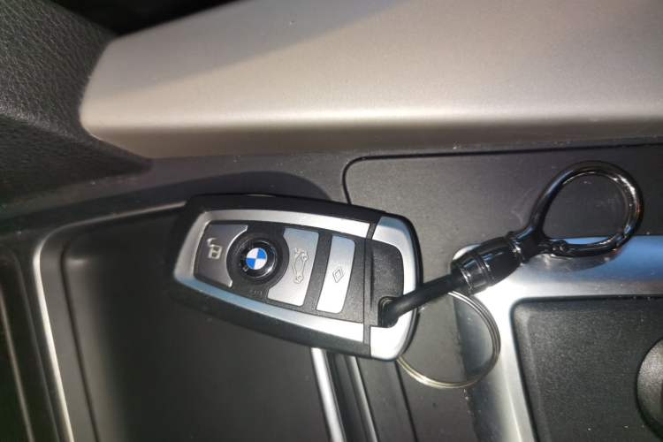 Used BMW 3 Series 2016 316i Fashion Model
