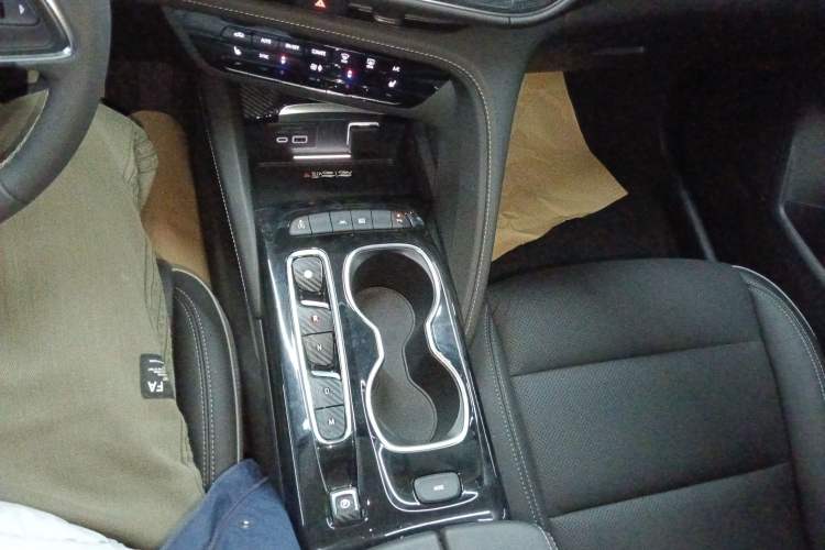 Used Buick Envision 2023 Encore S 552T Two-Wheel Drive Luxury Model
