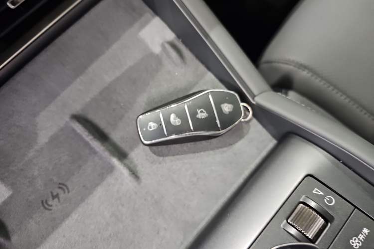 Used BYD Qin L 2025 DM-i Smart Drive 120KM Superior Model