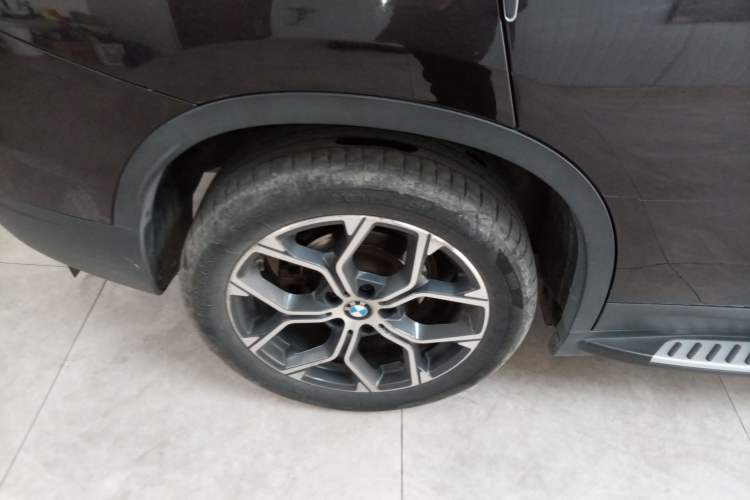 Used BMW X1 2020 sDrive25Li Leading Model
