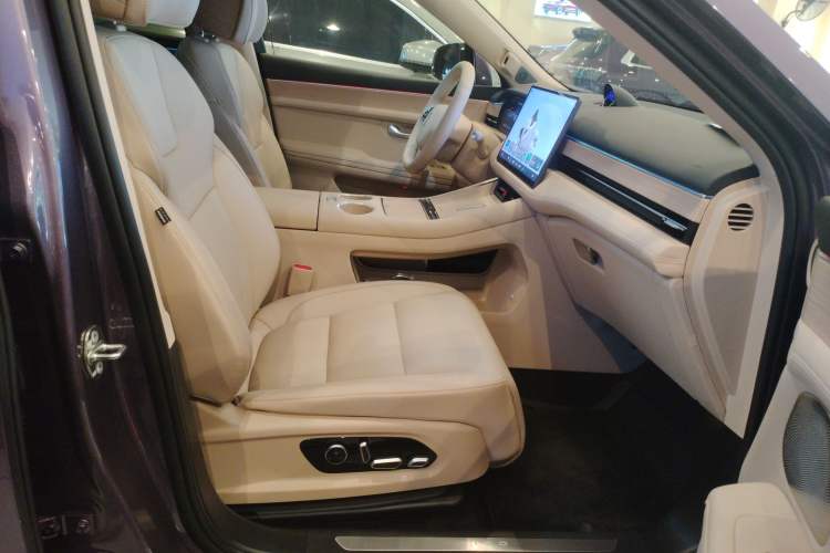 Used Hima AITO M5 2025 Extended-Range Ultra All-Wheel-Drive Version
