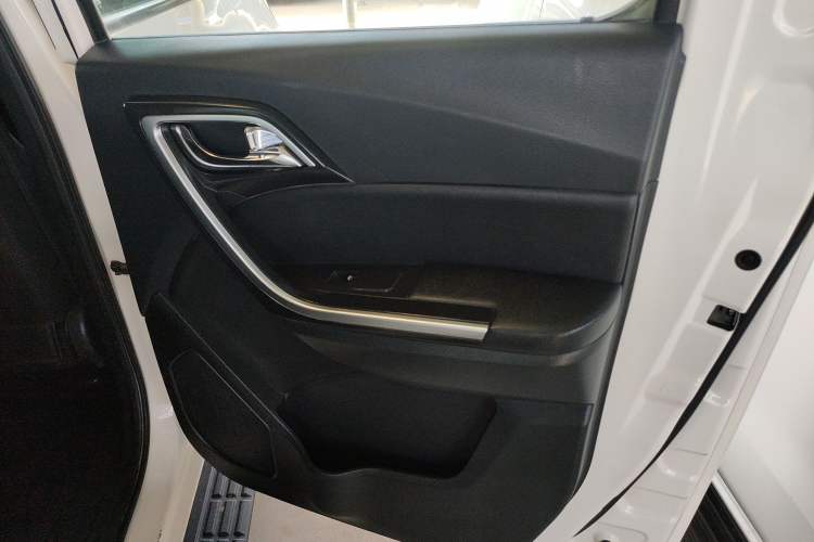 Used JMC Yuhu 5 2019 2.0T Diesel Manual Two-Wheel Drive Entry-Level China VI Standard