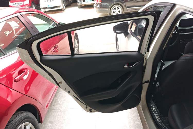 Used Mazda Mazda 3 Axela 2017 Sedan 1.5L Automatic Luxury Model Emission Standard China V
