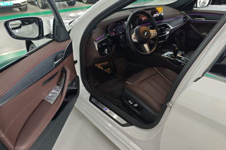 Used BMW 5 Series 2023 530Li Leading Model M Sport Package
