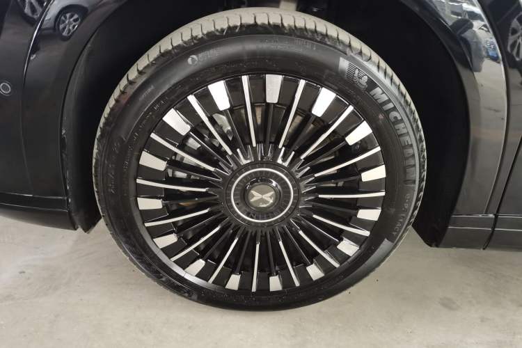 Used XPeng X9 2025 740 Ultra-Long Range Max