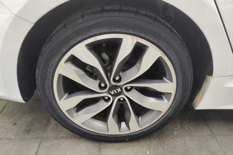 Used Kia K5 2015 2.0L Automatic LUX
