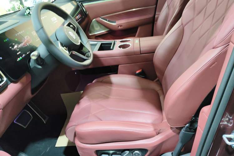 Used Hima AITO M8 2025 Extended-Range Ultra Version 53.4 kWh 5-Seater Edition